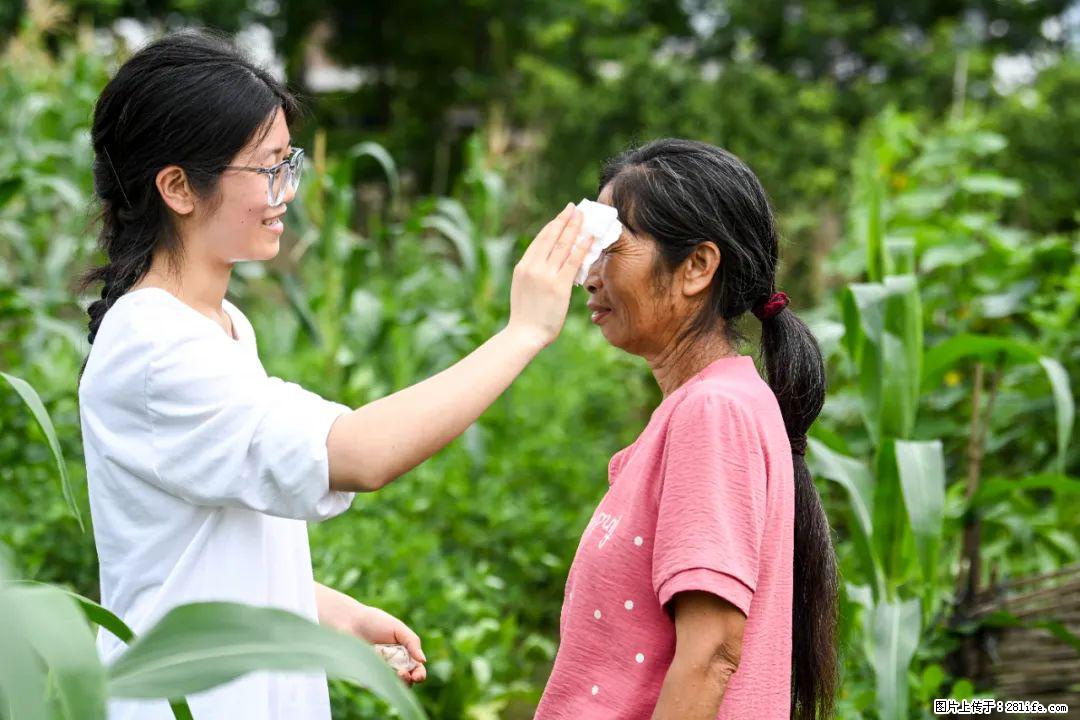 全网追的“扁担女孩”，找了一份暑假工，时薪12元 - 通化生活资讯 - 通化28生活网 th.28life.net